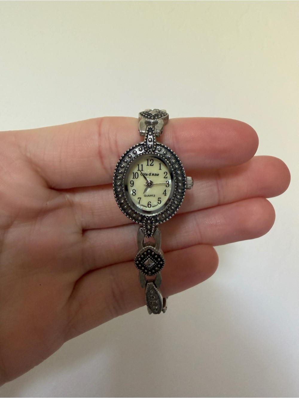 Cote d’Azur Women’s Quartz Bracelet Watch Silver Tone Ornate Vintage Style